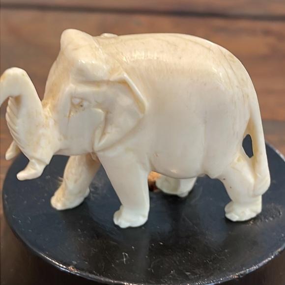 Ivory or Bone good luck elephant - Picture 5 of 5